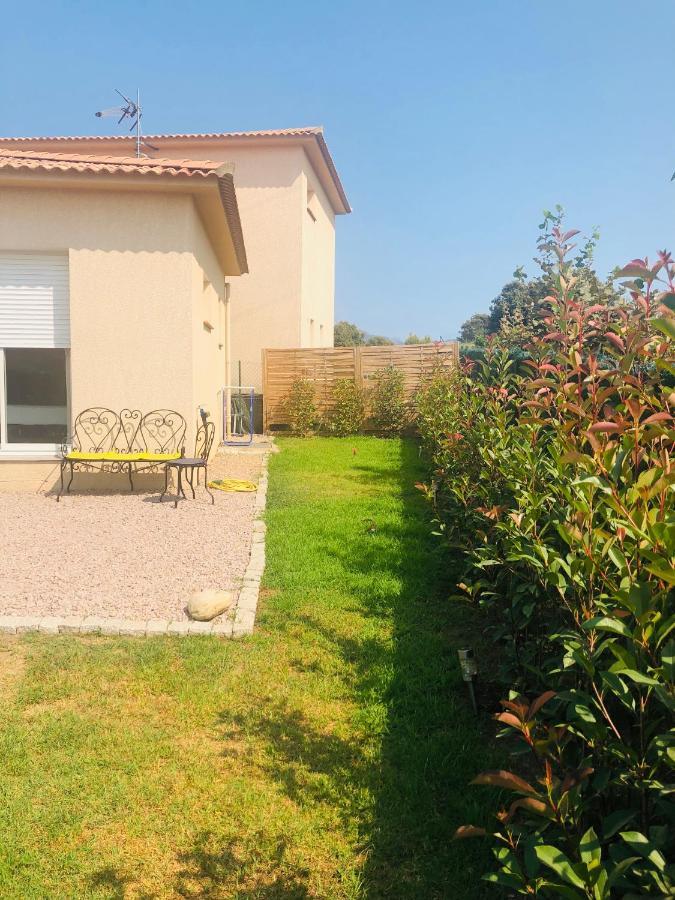 Mini-Villa Mitoyenne De Type F2 Proche Golfe De Lava Апьето Экстерьер фото